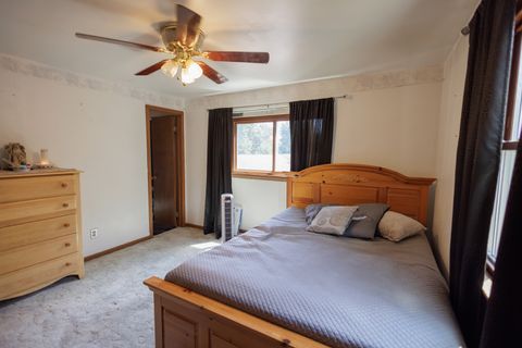 Tiny photo for 824 S Mckinley Avenue, Kankakee, IL 60901 (MLS # 12443113)