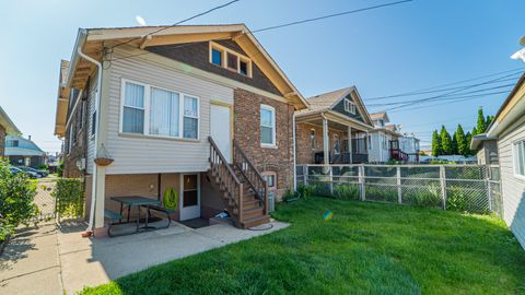 Tiny photo for 10613 S Avenue F, Chicago, IL 60617 (MLS # 12521368)