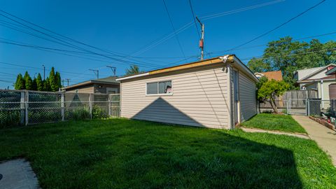 Tiny photo for 10613 S Avenue F, Chicago, IL 60617 (MLS # 12521368)