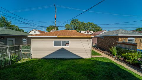 Tiny photo for 10613 S Avenue F, Chicago, IL 60617 (MLS # 12521368)