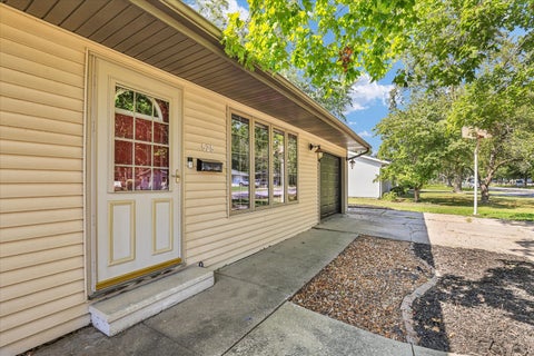 Tiny photo for 525 Orchard Lane, Arthur, IL 61911 (MLS # 12750137)