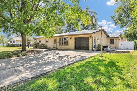 Tiny photo for 525 Orchard Lane, Arthur, IL 61911 (MLS # 12750137)