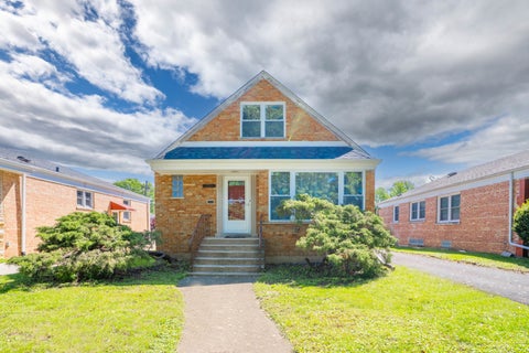 Tiny photo for 10519 S Avers Avenue, Chicago, IL 60655 (MLS # 12643302)
