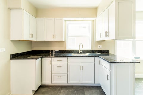 Tiny photo for 10519 S Avers Avenue, Chicago, IL 60655 (MLS # 12643302)