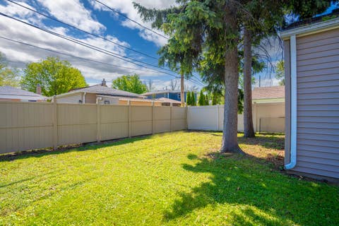 Tiny photo for 10519 S Avers Avenue, Chicago, IL 60655 (MLS # 12643302)