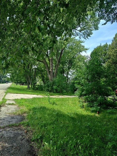 Tiny photo for 10802 W York House Road, Beach Park, IL 60087 (MLS # 12740071)