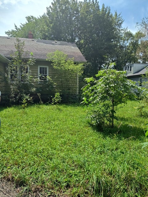 Tiny photo for 10802 W York House Road, Beach Park, IL 60087 (MLS # 12740071)