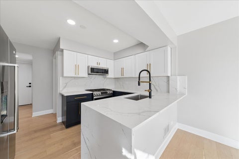 Tiny photo for 125 Alsace Court, Bloomingdale, IL 60108 (MLS # 12770941)