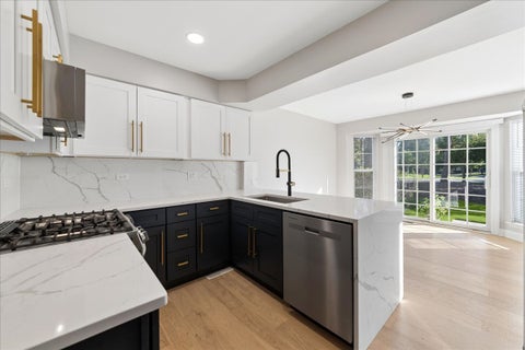 Tiny photo for 125 Alsace Court, Bloomingdale, IL 60108 (MLS # 12770941)