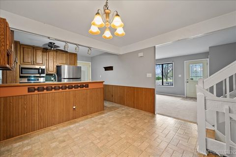 Tiny photo for 1009 Sutton Drive, Crystal Lake, IL 60014 (MLS # 12523718)