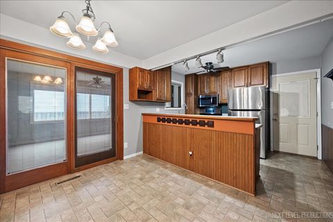 Tiny photo for 1009 Sutton Drive, Crystal Lake, IL 60014 (MLS # 12523718)