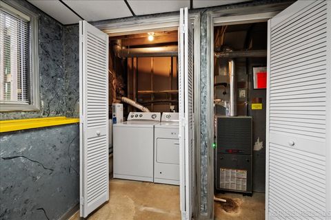 Tiny photo for 1009 Sutton Drive, Crystal Lake, IL 60014 (MLS # 12523718)