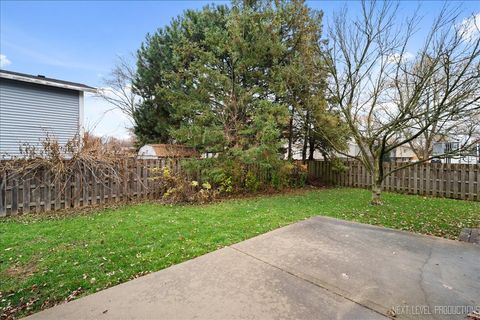 Tiny photo for 1009 Sutton Drive, Crystal Lake, IL 60014 (MLS # 12523718)