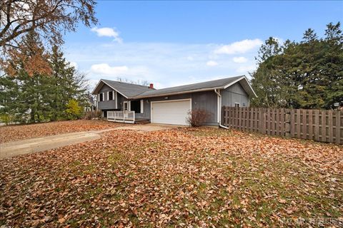Tiny photo for 1009 Sutton Drive, Crystal Lake, IL 60014 (MLS # 12523718)