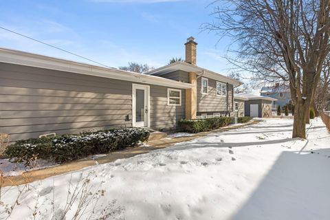 Tiny photo for 465 Cottage Avenue, Glen Ellyn, IL 60137 (MLS # 12555057)
