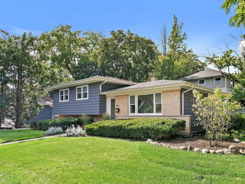 Photo of 465 Cottage Avenue, Glen Ellyn, IL 60137 (MLS # 12555057)