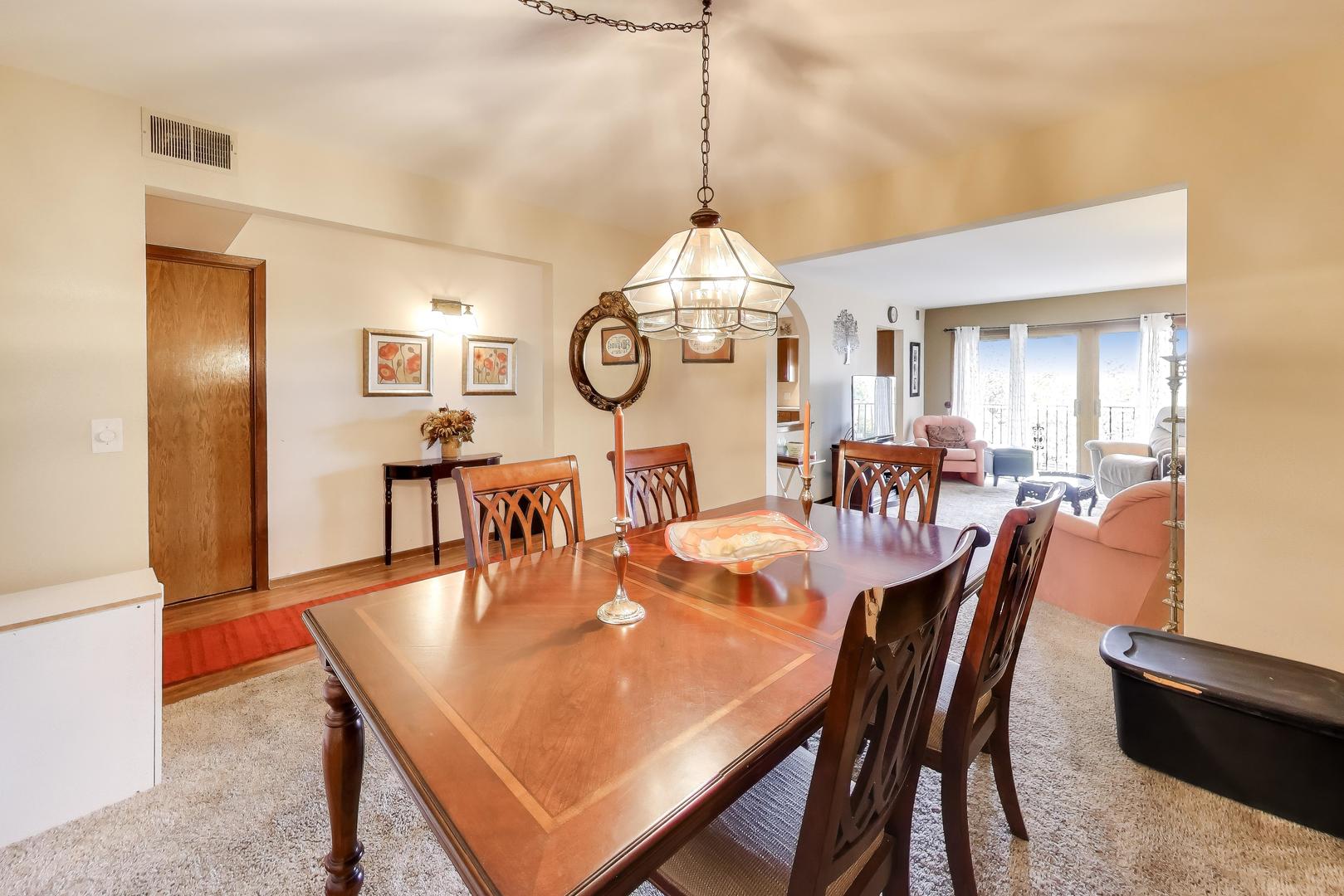 6121 N Northwest Highway 406