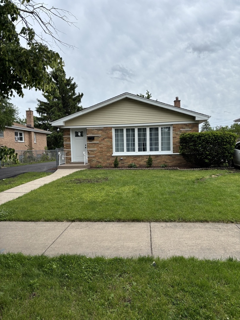 6127 W 79th Place