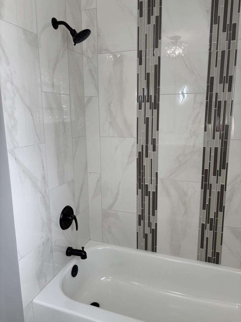6127 W 79th Place