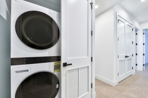 Tiny photo for 1244 N Kedzie Avenue #4, Chicago, IL 60651 (MLS # 12598527)