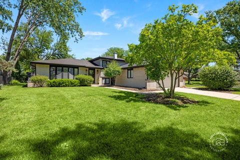 Tiny photo for 18W088 Claremont Drive, Darien, IL 60561 (MLS # 12685093)