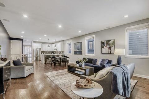 Tiny photo for 520 N Oakley Avenue #1S, Chicago, IL 60622 (MLS # 12523452)