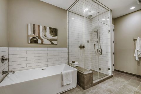 Tiny photo for 520 N Oakley Avenue #1S, Chicago, IL 60622 (MLS # 12523452)
