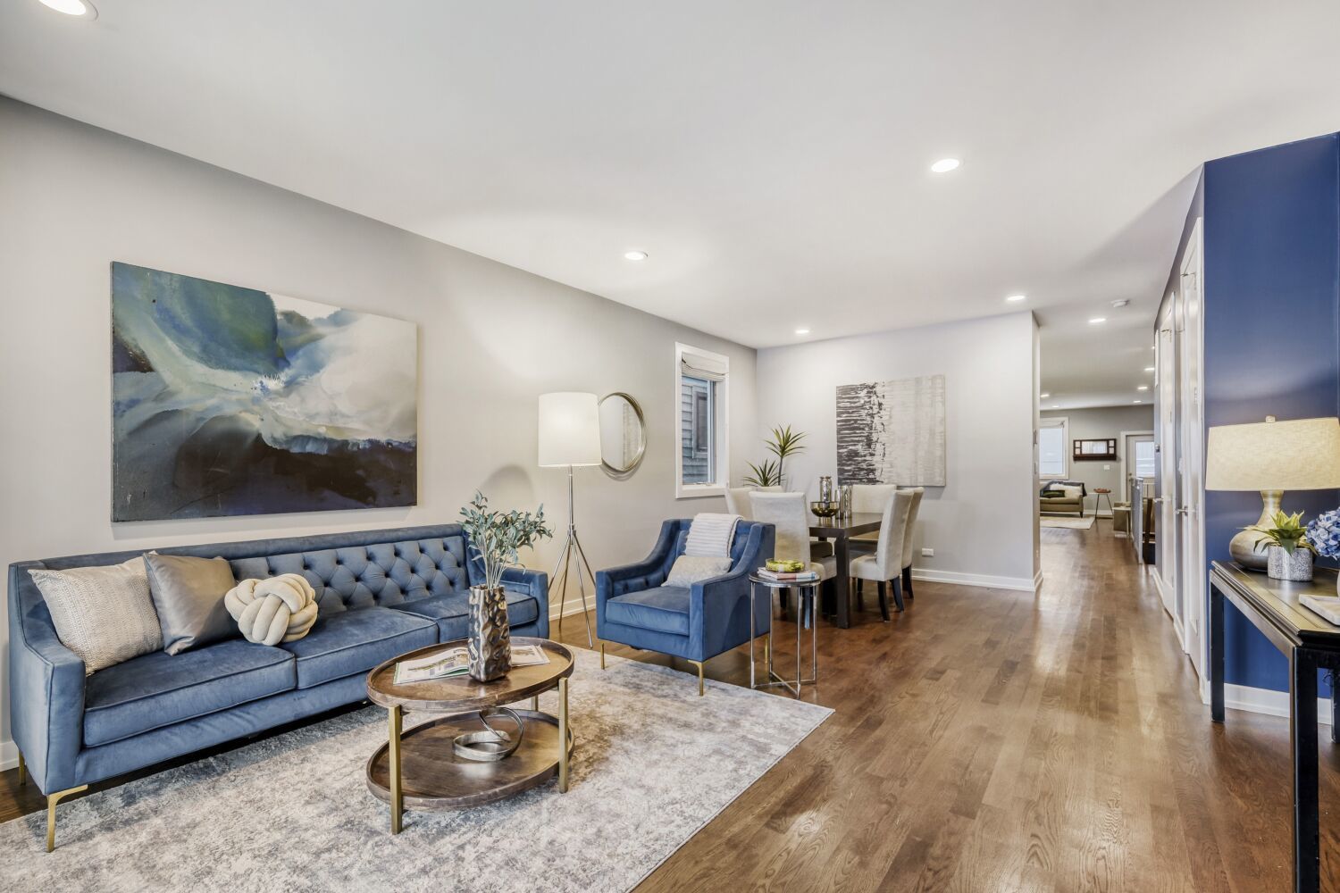 520 N Oakley Avenue 1S