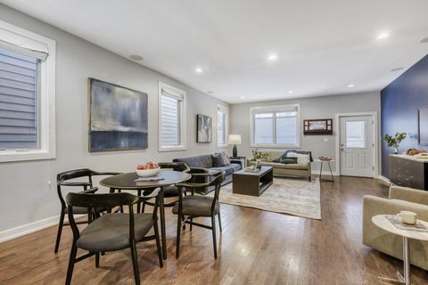 Tiny photo for 520 N Oakley Avenue #1S, Chicago, IL 60622 (MLS # 12523452)