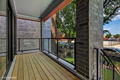 Tiny photo for 520 N Oakley Avenue #1S, Chicago, IL 60622 (MLS # 12523452)