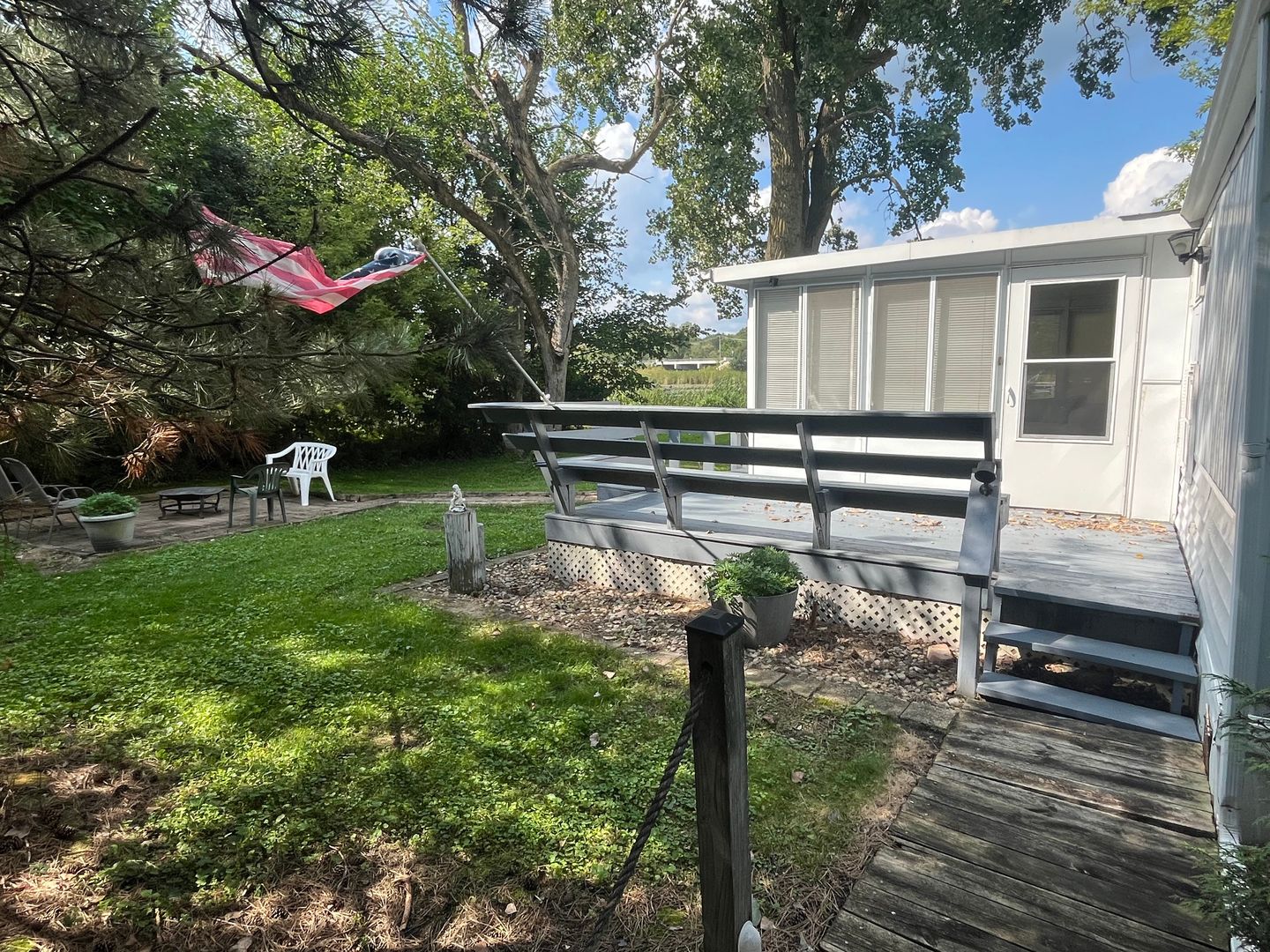 1009 Bay Road 10