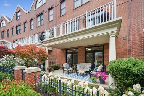 Tiny photo for 1842 Admiral Court, Glenview, IL 60026 (MLS # 12707137)