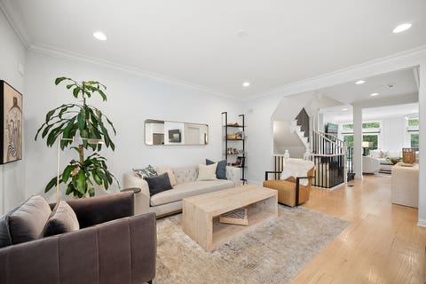 Tiny photo for 1842 Admiral Court, Glenview, IL 60026 (MLS # 12707137)