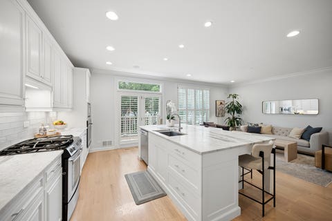 Tiny photo for 1842 Admiral Court, Glenview, IL 60026 (MLS # 12707137)