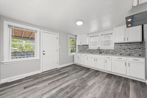 Tiny photo for 27 E 117th Place, Chicago, IL 60628 (MLS # 12505261)