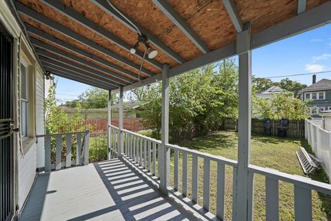 Tiny photo for 27 E 117th Place, Chicago, IL 60628 (MLS # 12505261)