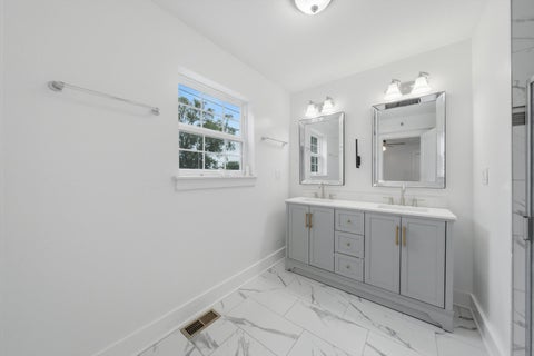 Tiny photo for 15256 State Street, South Holland, IL 60473 (MLS # 12689791)