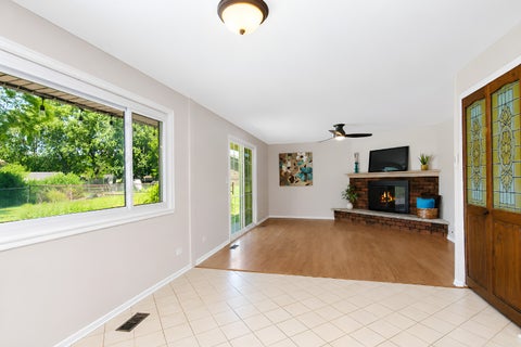 Tiny photo for 616 Clover Lane, Schaumburg, IL 60193 (MLS # 12680870)