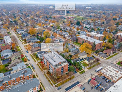 Tiny photo for 110 S Evergreen Avenue #3BS, Arlington Heights, IL 60005 (MLS # 12521438)