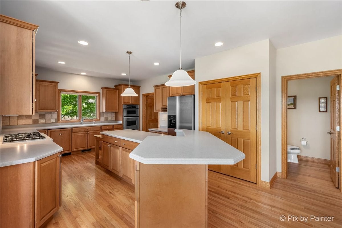4111 Farmington Lane