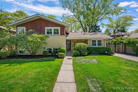Photo of 710 Laporte Avenue, Wilmette, IL 60091 (MLS # 12646139)