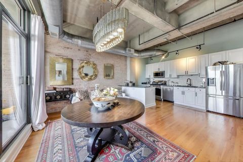 Tiny photo for 900 N KINGSBURY Street #716, Chicago, IL 60610 (MLS # 12454868)