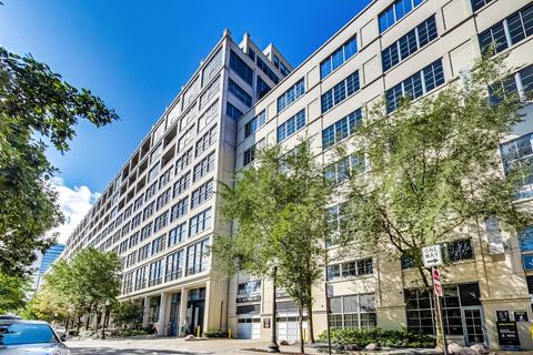 Tiny photo for 900 N KINGSBURY Street #716, Chicago, IL 60610 (MLS # 12454868)