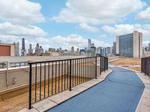 Tiny photo for 900 N KINGSBURY Street #716, Chicago, IL 60610 (MLS # 12454868)