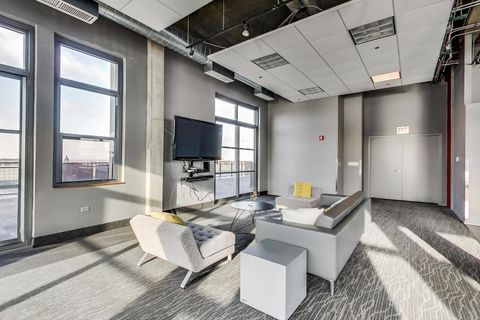 Tiny photo for 900 N KINGSBURY Street #716, Chicago, IL 60610 (MLS # 12454868)