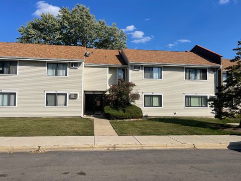 Photo of 2500 BAYSIDE Drive #3, Palatine, IL 60074 (MLS # 12607042)