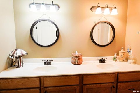 Tiny photo for 4331 Radio Tower Road, Salem, IL 62881 (MLS # EB459291)