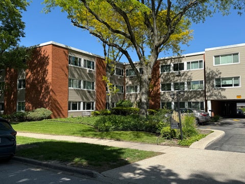 Tiny photo for 1139 Leavitt Avenue #212, Flossmoor, IL 60422 (MLS # 12776126)