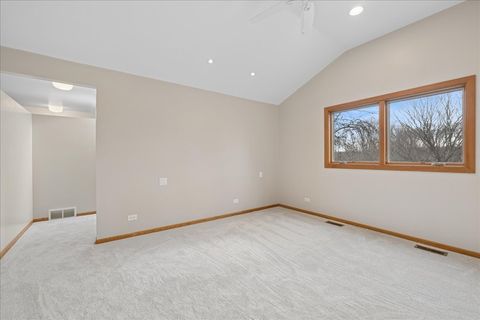 Tiny photo for 220 N Shannon Drive, Woodstock, IL 60098 (MLS # 12601694)