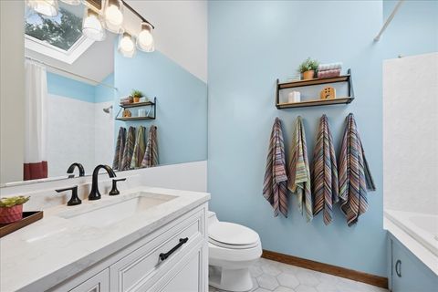 Tiny photo for 220 N Shannon Drive, Woodstock, IL 60098 (MLS # 12601694)